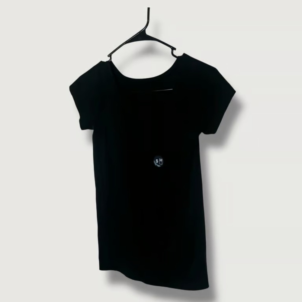 Muji Black Built-in Cup Bra Tee Shirt Size Small New